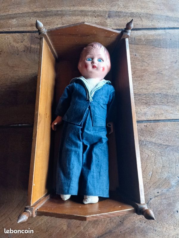 Les Poupees D'autrefois - POUPEE BLEUETTE TETE CARTON BOUILLI Annees 1951 1954 Rare Modele Avec Bouche Fermee Dans Son Etat Dorigine Et Sa Chemise De Presentation Gl 1392