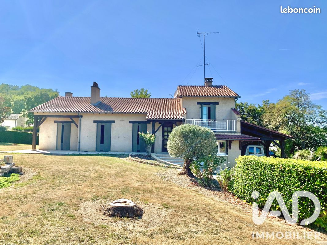 Maison 7 pièces 194 m² · à Boulazac Isle Manoire · 194 m² · 365 000 €