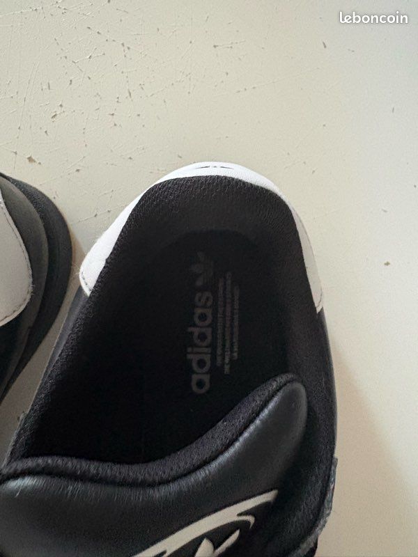Adidas Campus noires pointure 41 (image 5)