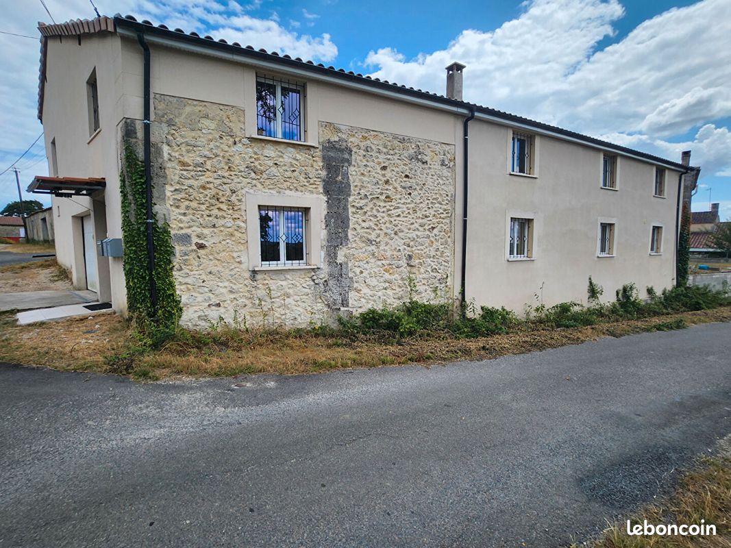 Immeuble 10 pièces 223 m² · à Pugnac · 223 m² · 209 000 €
