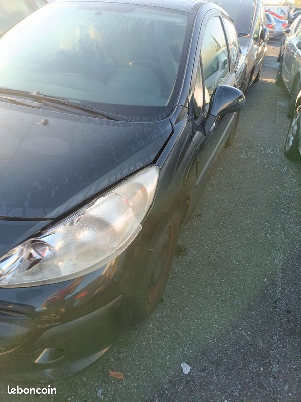 PEUGEOT 207 PHASE 1 1.4i - 8V 1360cm3 2007 (image 2)