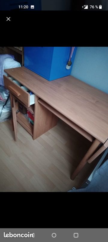 Bureau (image 1)
