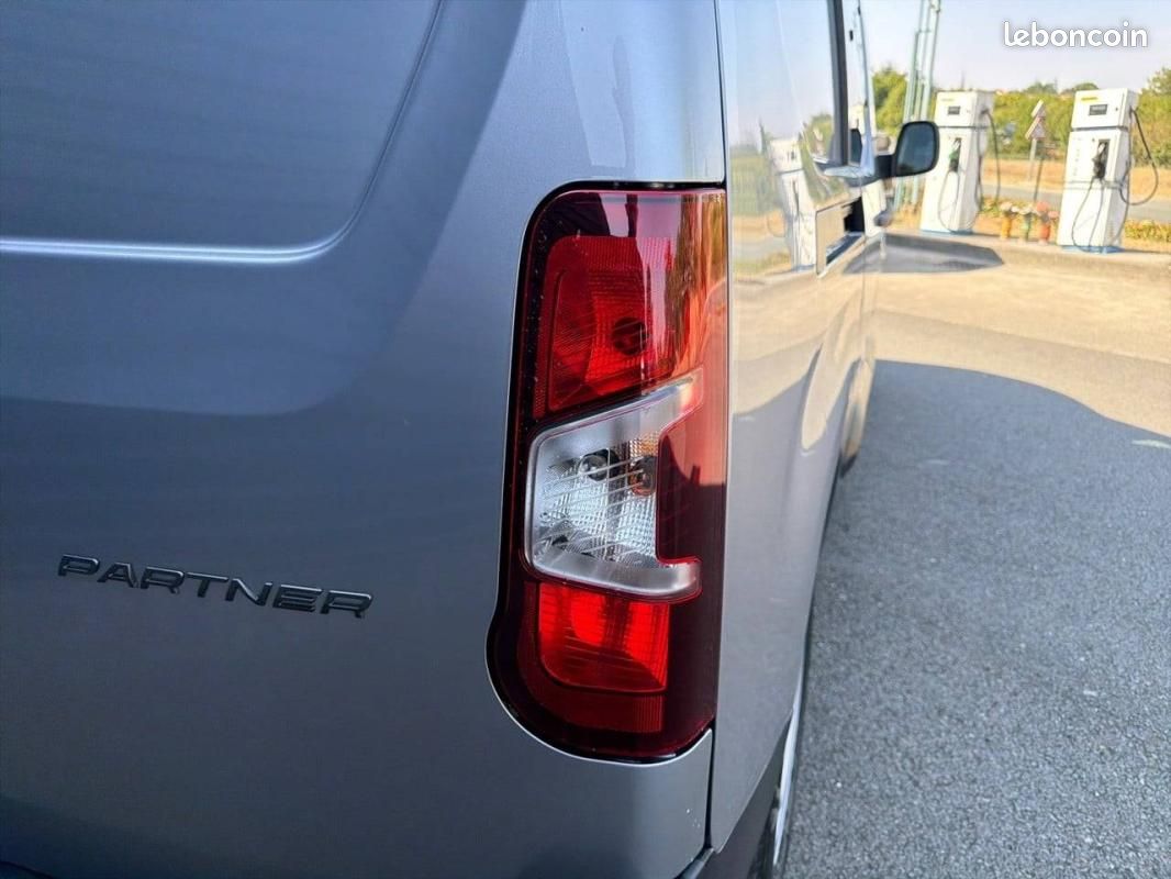 Peugeot Partner CABINE APPROFONDIE CA DIESEL 130 CH XL AUT (image 17)