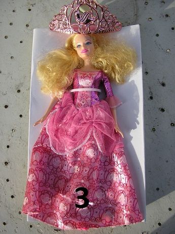Barbie Glamour Chambre avec lit à baldaquin Mattel