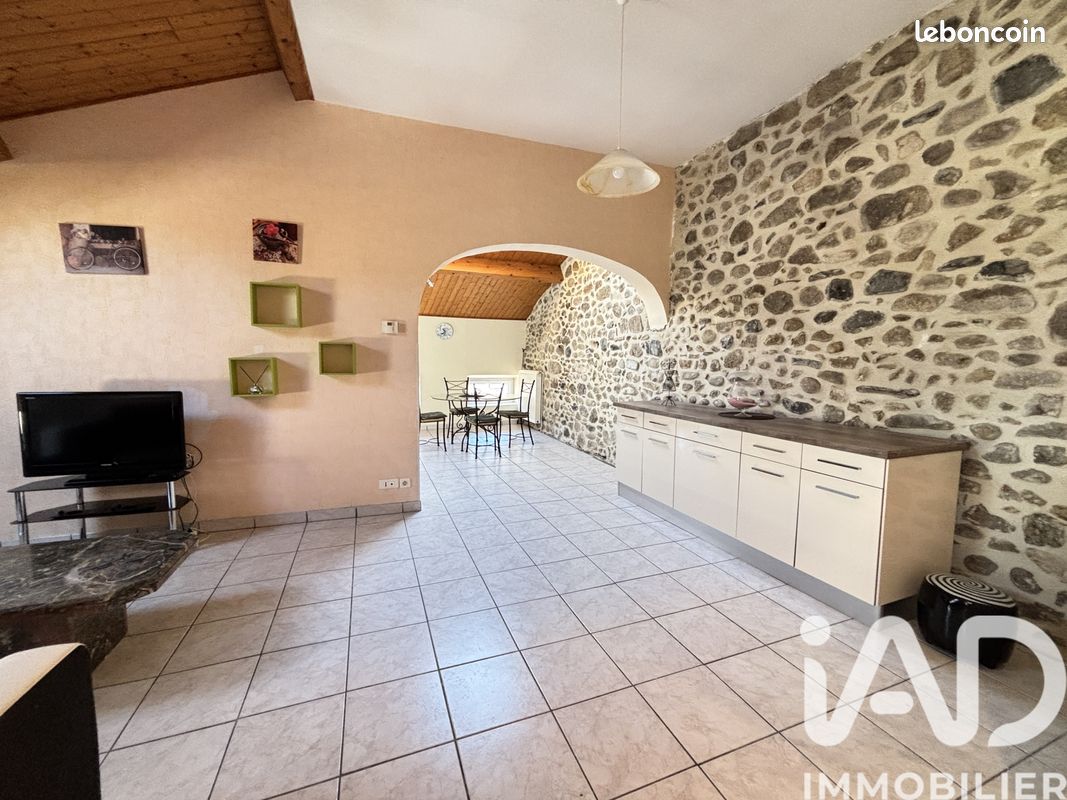 Appartement 3 pièces 62 m² · à Vals-les-Bains · 62 m² · 110 000 €