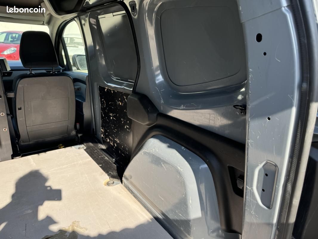 Renault Kangoo Van 1.5 Blue dCi 95ch Grand Confort Sésame Ouvre Toi/TVA/ TOUT ENTRETIEN (image 6)