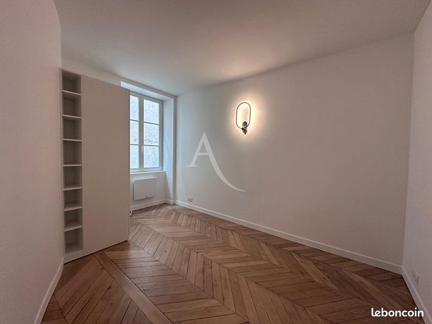 Appartement a louer paris-6e-arrondissement - 4 pièce(s) - 89 m2 - Surfyn