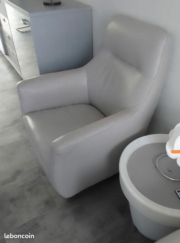 2 fauteuils en cuir pivotants (image 2)