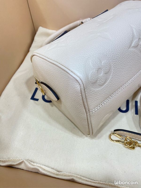 Louis Vuitton Sac Bandoulière Mini en Crème d'Occasion