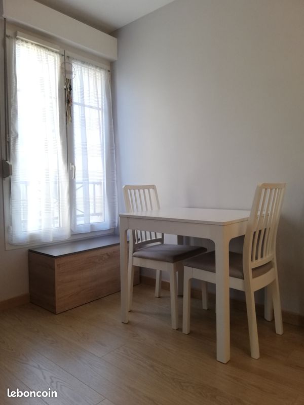 Appartement 1 pièce 26 m² · à Voisins-le-Bretonneux · 26 m² · 664 €