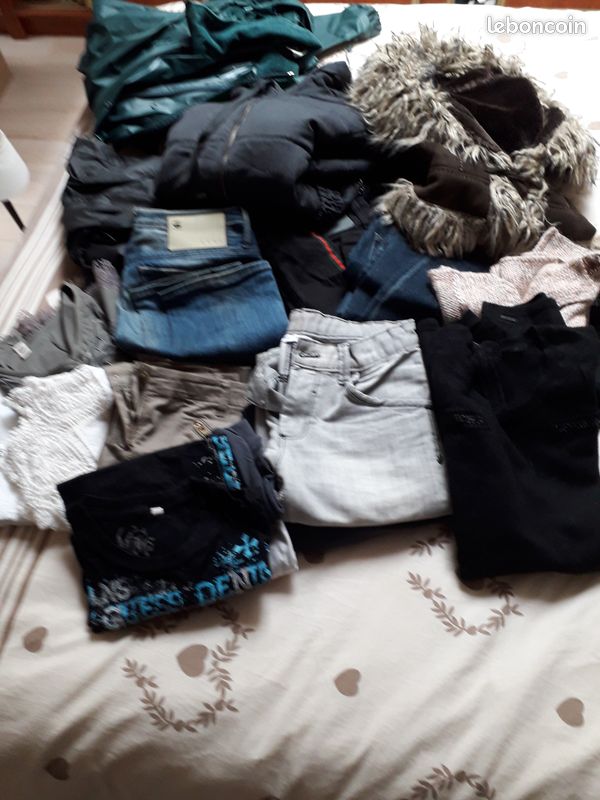 Lot pantalon, etc (image 1)