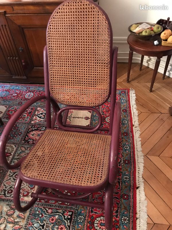 Rocking chair (image 2)