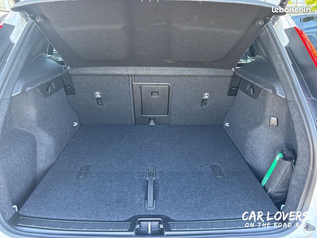VOLVO XC40 B3 163 ch DCT7 Ultra (image 18)