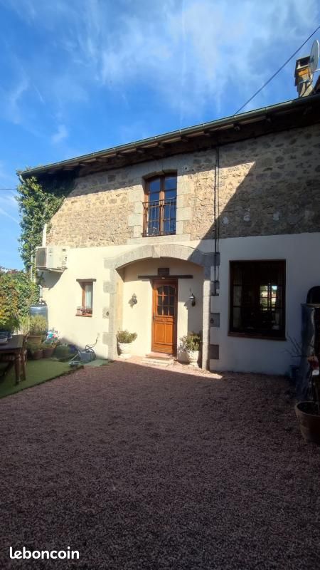 Maison 6 pièces 155 m² · à Piégut-Pluviers · 155 m² · 186 000 €