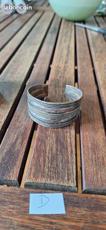 Bracelets (image 4)