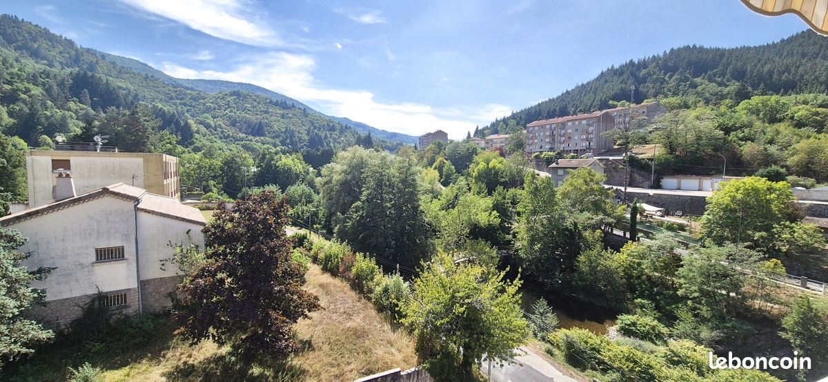 Appartement 5 pièces 90 m² · à Le Cheylard · 90 m² · 129 000 €