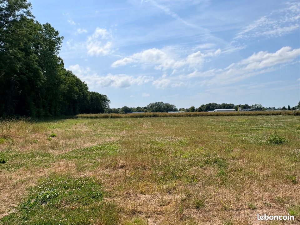 Terrain 600 m² · à Flancourt-Crescy-en-Roumois · 60 000 €