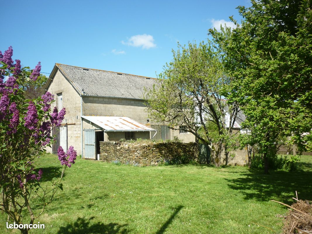 Maison 2 pièces 200 m² · à Taupont · 200 m² · 70 000 €