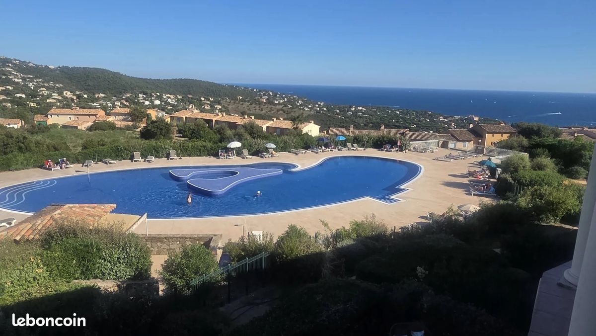 Appartement 2 pièces 35 m² · à Roquebrune-sur-Argens · 35 m² · 231 000 €