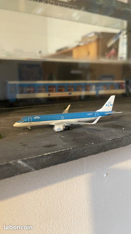 1/400 KLM ERJ-190 GeminiJets (image 1)