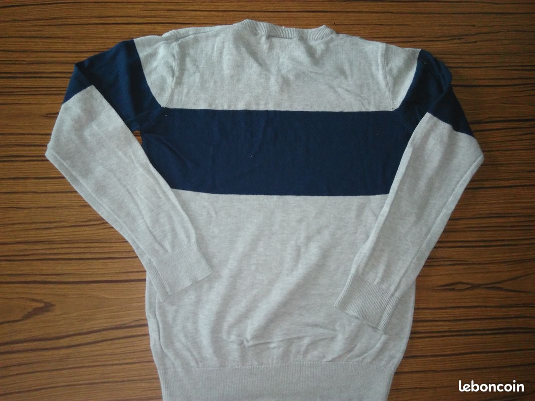 Pull marque complices col V (image 3)