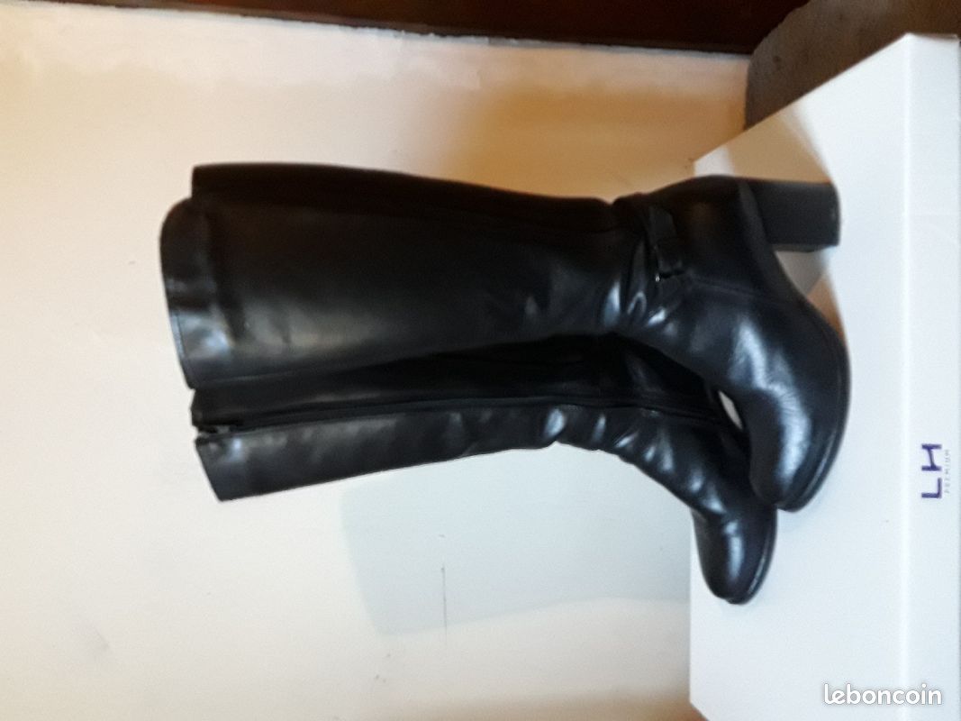 Bottes en cuir noir (image 2)