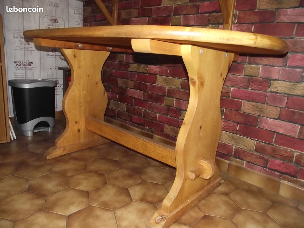 Table en pin massif (image 2)