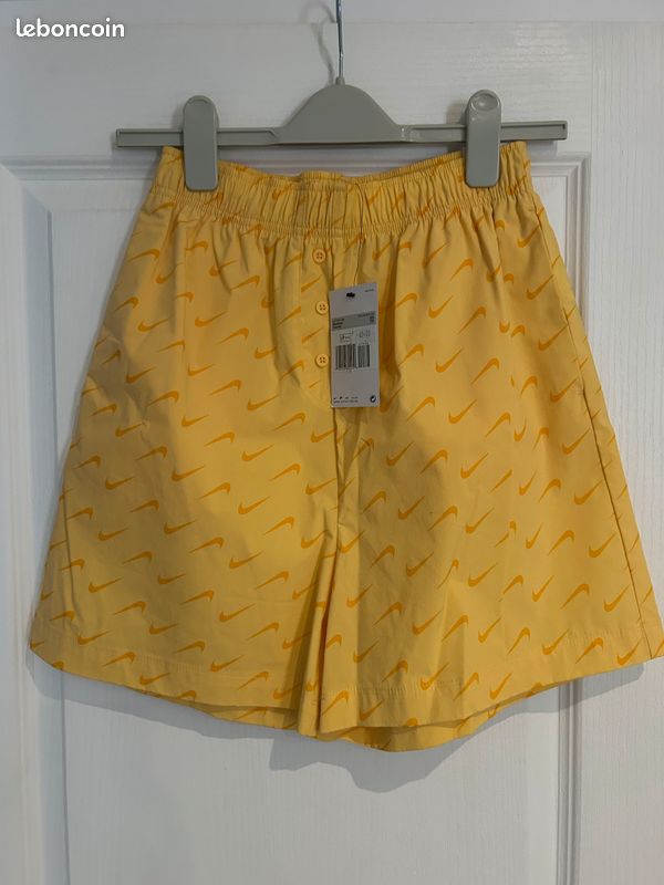 Short Nike taille XS (image 1)