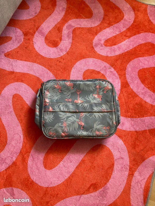Trousse de toilette (image 2)