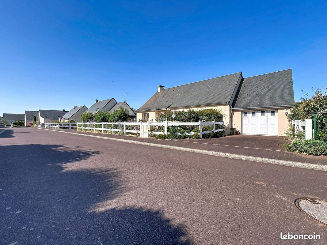 Maison 4 pièces 94 m² · à Gouville-sur-Mer · 94 m² · 297 000 €