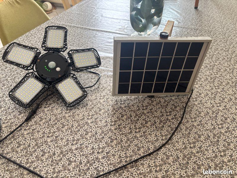 Spot solaires extérieur (image 1)