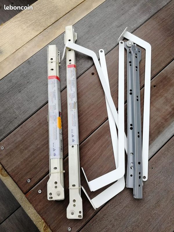 Glissières et équerres (image 1)