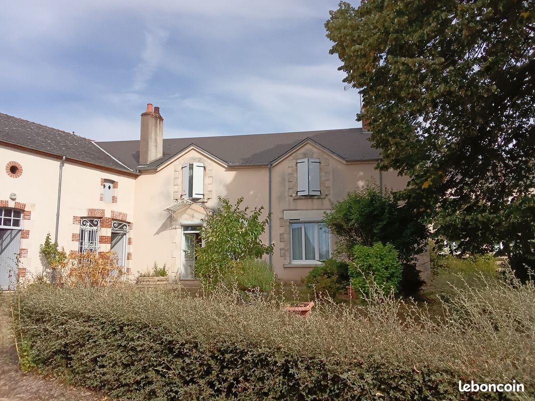 Maison 7 pièces 151 m² · à Sancergues · 151 m² · 125 000 €