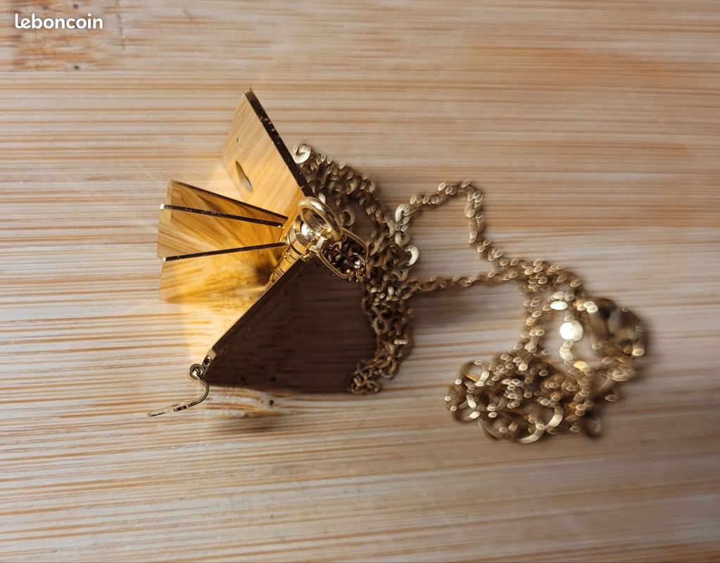 Collier Chaîne Or Jaune 18 Carats Avec Pendentif Layone Paris - Neuf Sans Emballage.
