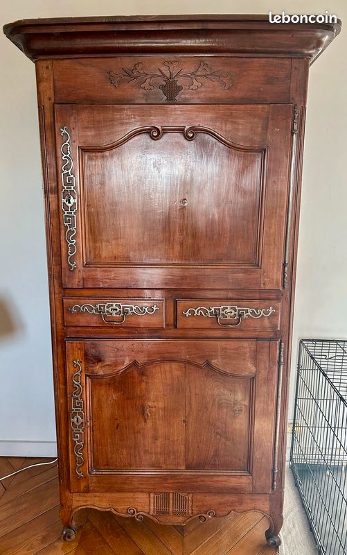 Bonnetière ancienne en bois massif – style Louis XV – excellent état (image 1)