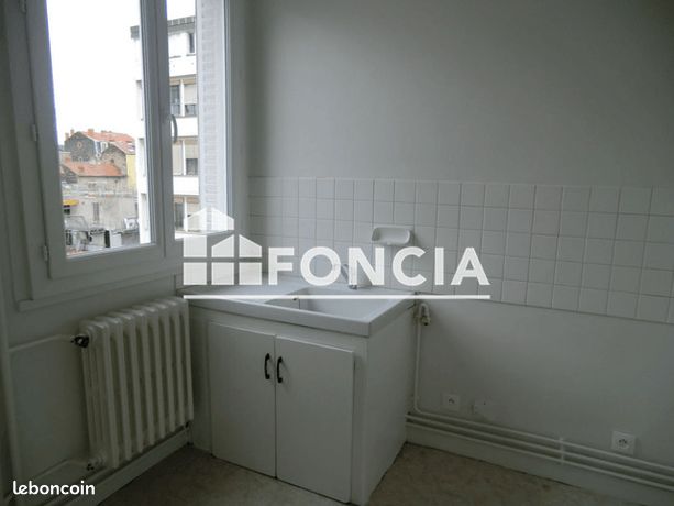 Studio 1 pièce 30 m²