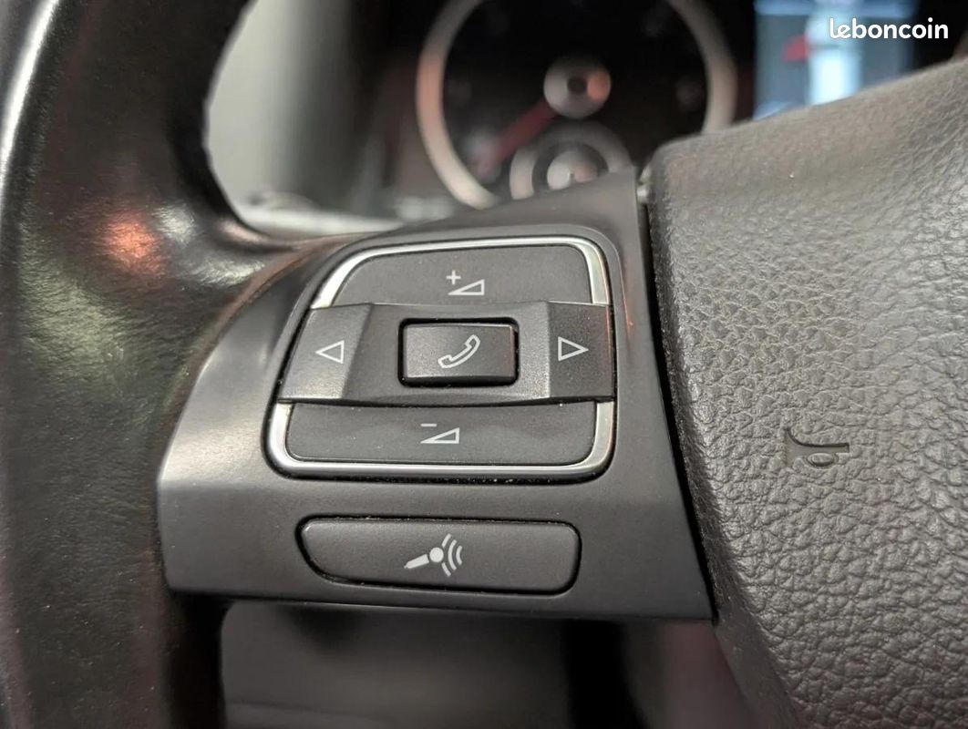 Volkswagen Tiguan 2.0 TDI 110 BLUEMOTION (image 18)