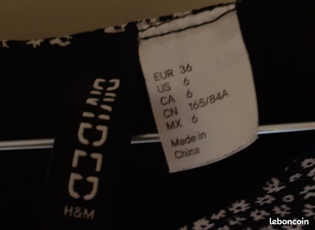 Robe D'été H&M DIVIDED - Taille 36, Noir, Manches Courtes, Vintage, Neuve étiquetée