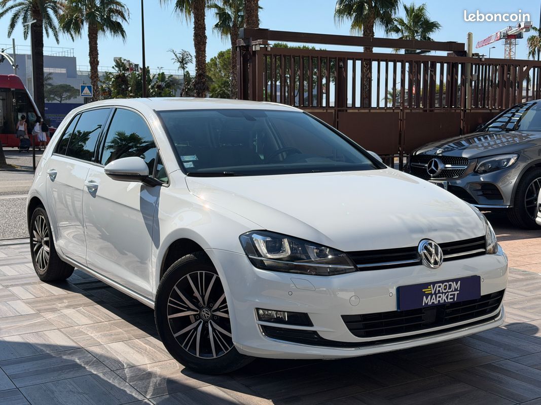 VOLKSWAGEN Golf 1.2 110ch Allstar - CarPlay - Suivi complet - Faible kilométrage (image 7)