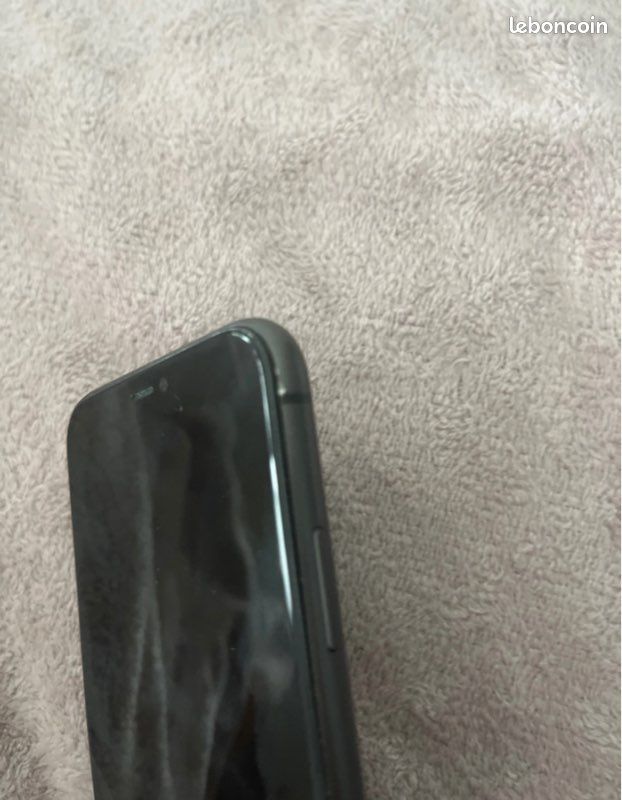 Iphone 11 (lire description) (image 2)
