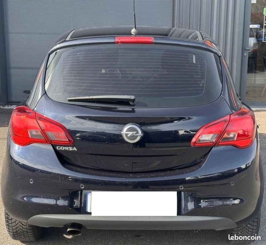 Opel Corsa V 1.4 black edition (image 1)
