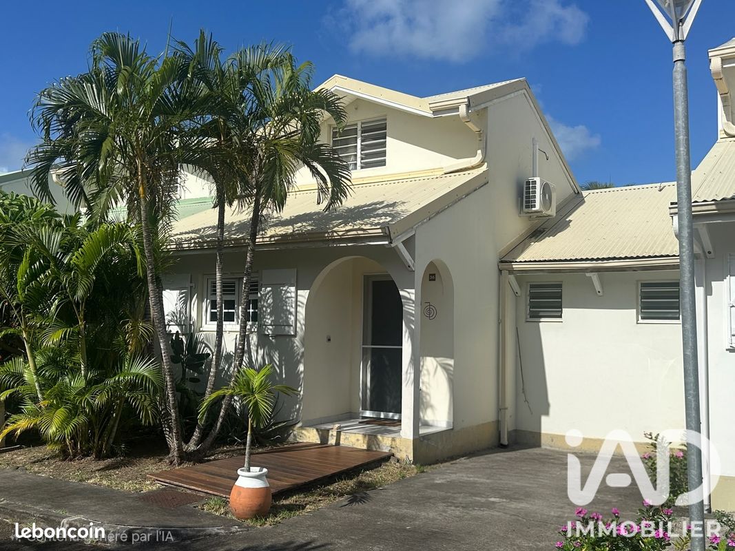 Maison 3 pièces 55 m² · à Sainte-Anne · 55 m² · 325 000 €