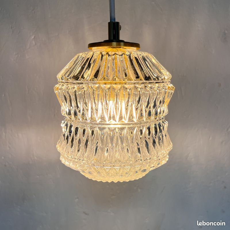 Ancienne Suspension Lustre Globe En Verre Moulé Plafonnier Vintage