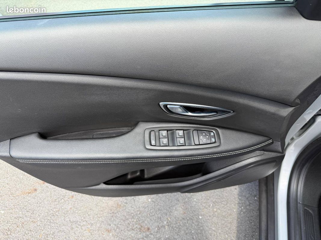 RENAULT Scenic Blue dCi 120 Zen (image 21)