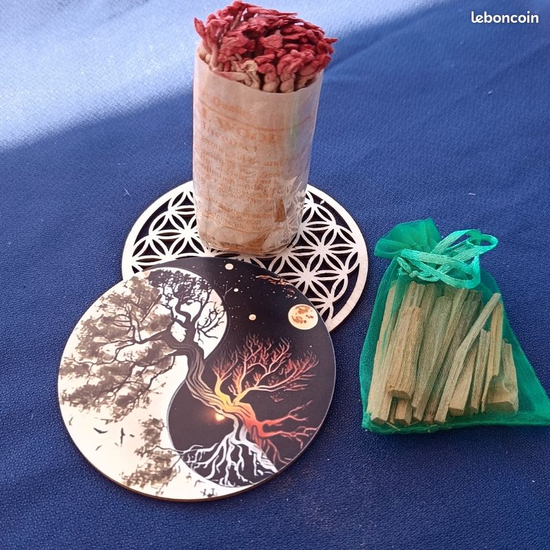 Kit méditation et spiritualité encens Santal et bois sacré (image 1)