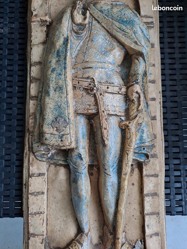 Statue en bas-relief chevalier/ roi. 56cmx23cmx5cm. Ancien decoration vintage (image 3)