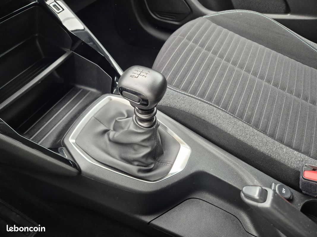 PEUGEOT 208 PureTech 100 S&S BVM6 Style (image 13)