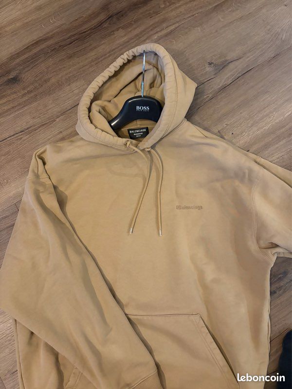 Balenciaga (image 1)