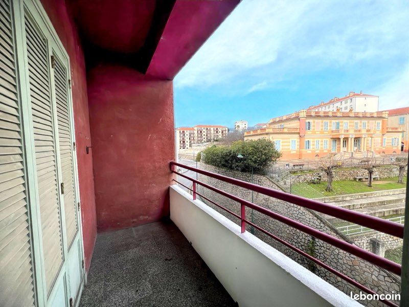 Appartement 4 pièces 83 m² · à Ajaccio · 83,2 m² · 900 €