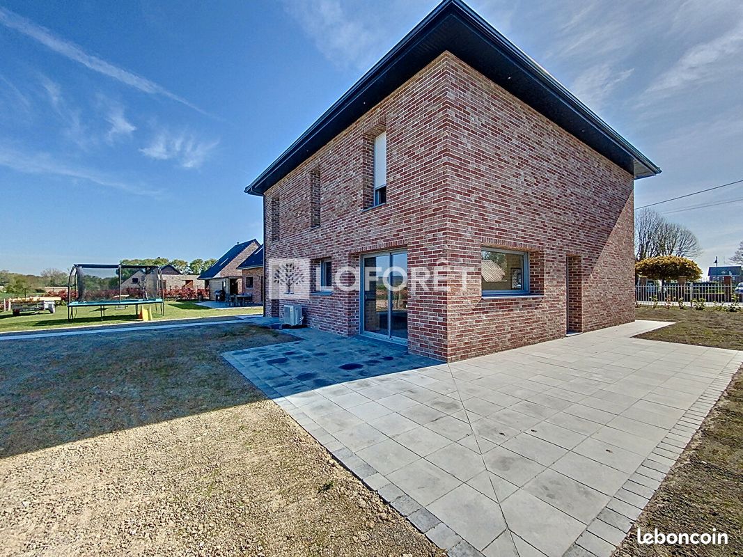 Maison 6 pièces 138 m² · à Bailleul · 138 m² · 451 500 €